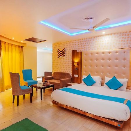 Nature Valley View Resort Mashobra !! Luxury Choice !! Gaming Zone !! Open Terrace !! Big Parking Shimla Buitenkant foto