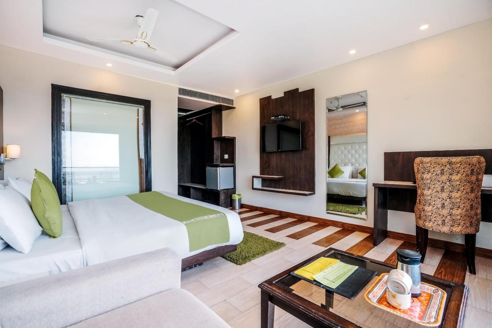 Nature Valley View Resort Mashobra !! Luxury Choice !! Gaming Zone !! Open Terrace !! Big Parking Shimla Buitenkant foto